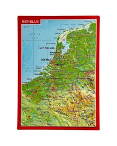 Ansichtkaart Benelux met reliëf 